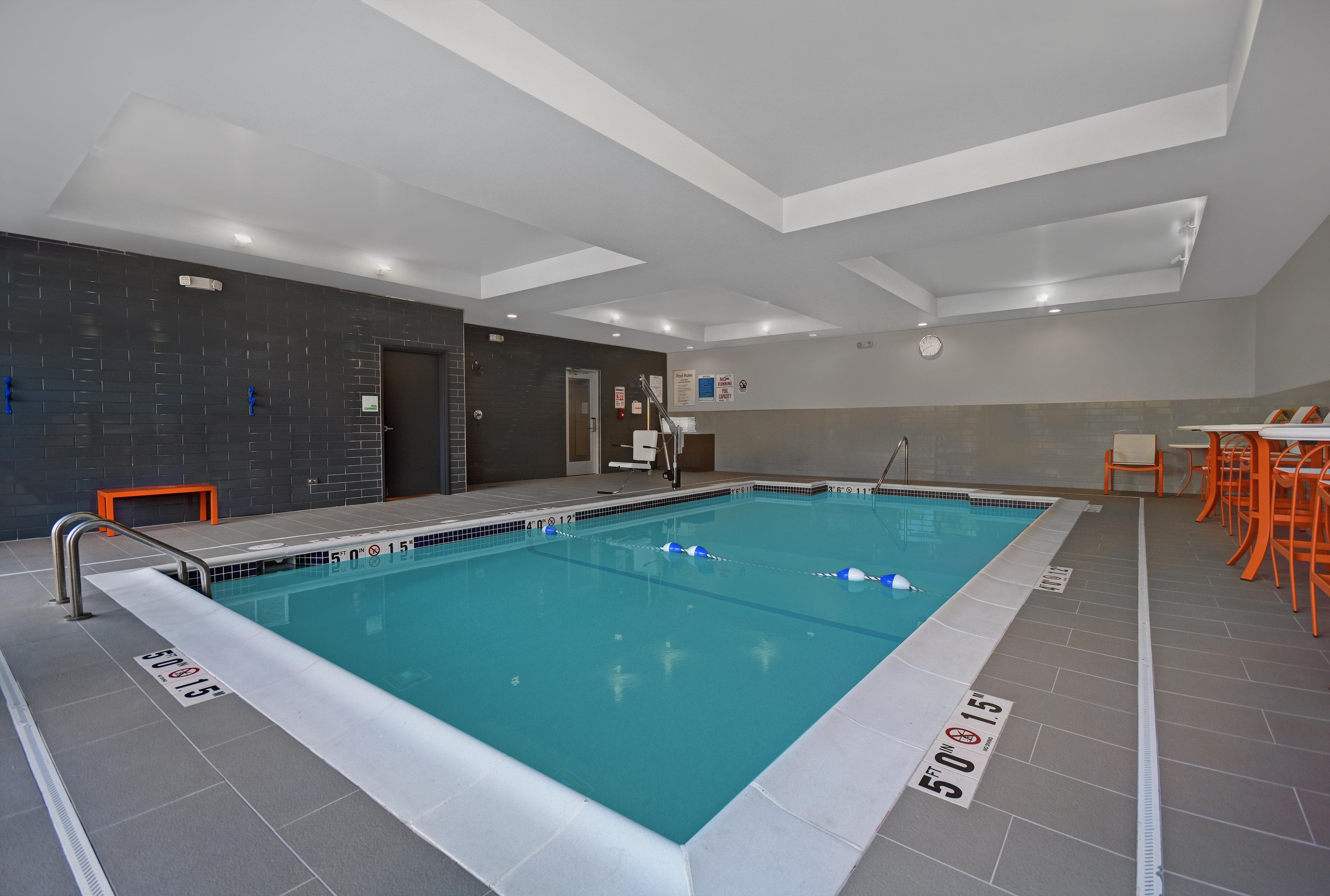 Holiday Inn Grand Rapids North - Walker By Ihg Екстериор снимка