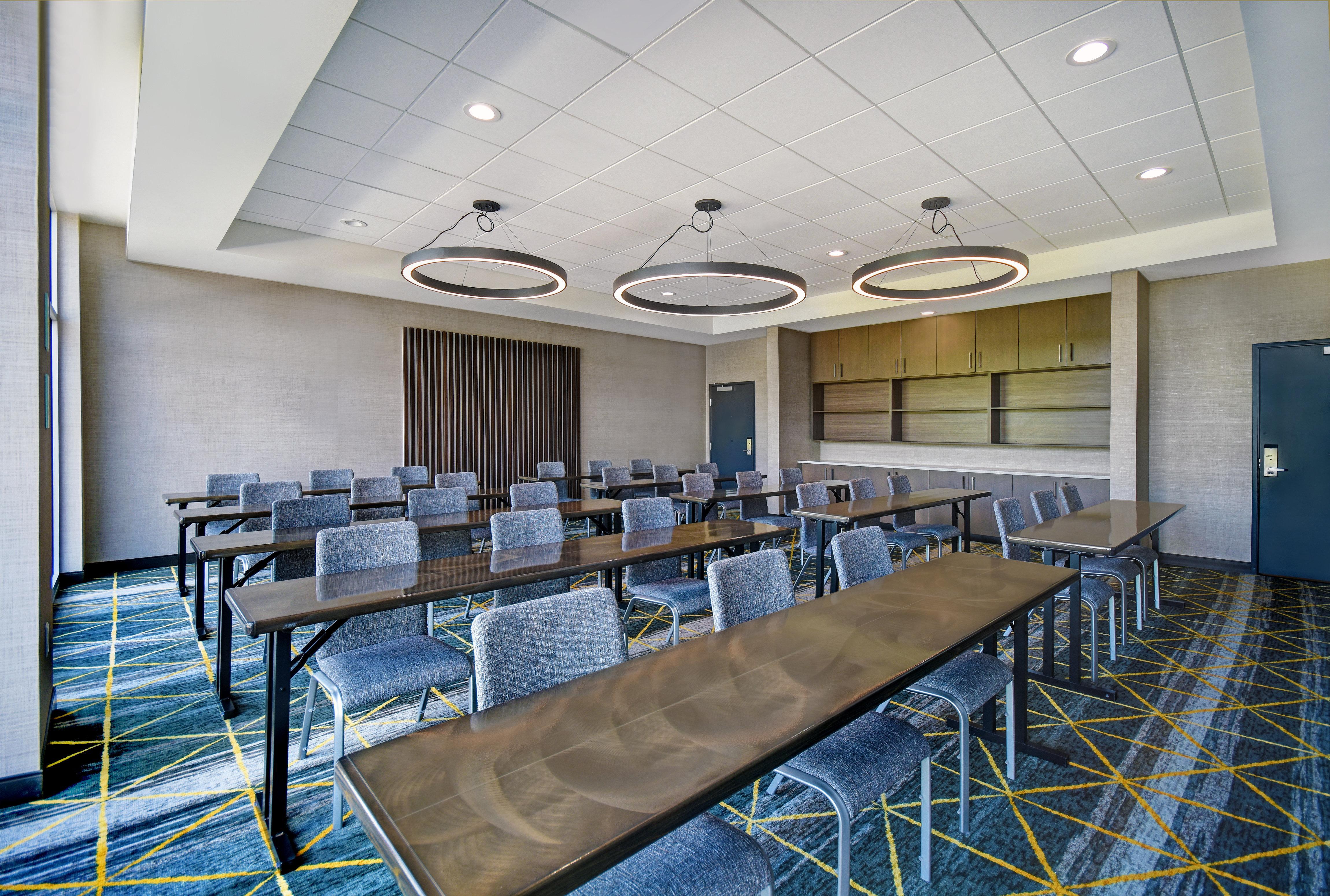 Holiday Inn Grand Rapids North - Walker By Ihg Екстериор снимка