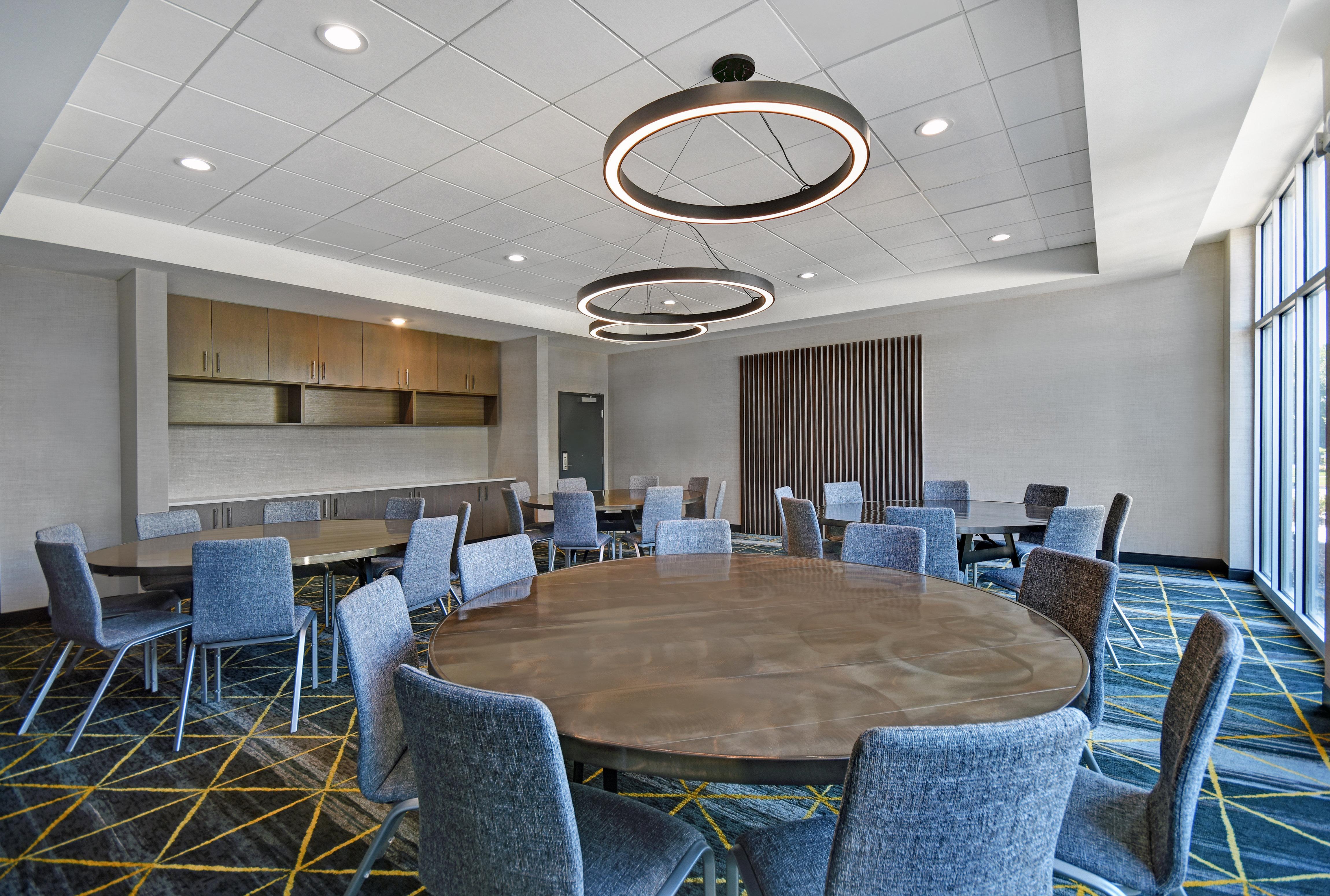 Holiday Inn Grand Rapids North - Walker By Ihg Екстериор снимка